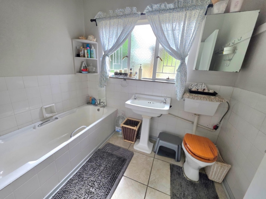 To Let 4 Bedroom Property for Rent in Hospitaalheuwel Free State